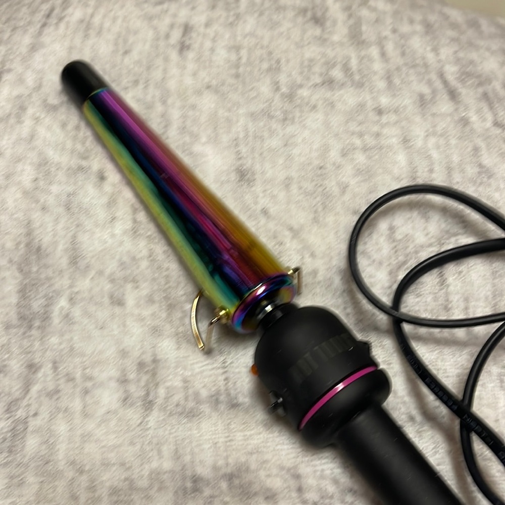 Hot Tools professional curling iron. 3/4-1 and 1/4